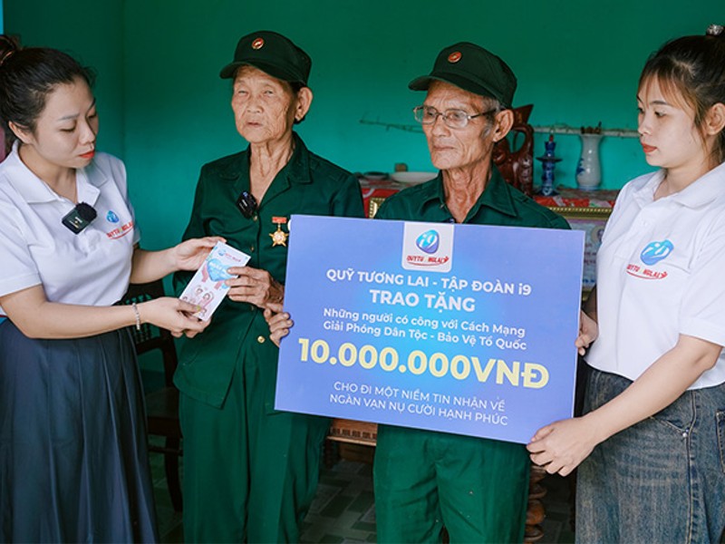 Hỗ trợ khách hàng chuyên nghiệp red88